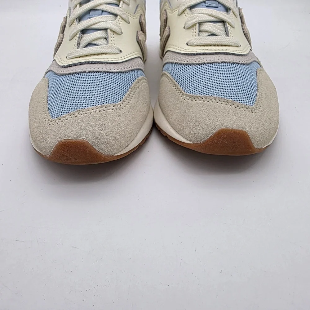 Women Size 9.5- Men Size 8‎ New Balance 997H Beige/Blue Sneakers CW997HZF